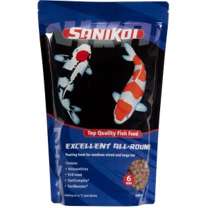 Verpackung SaniKoi Excellent All Round Fischfutter 6mm 3l mit Koi Karpfen Abbildung.