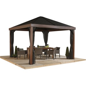 Sojag Pavillon Valencia 363 cm x 363 cm Holz mit Moskitonetzen und Gartenmöbeln.