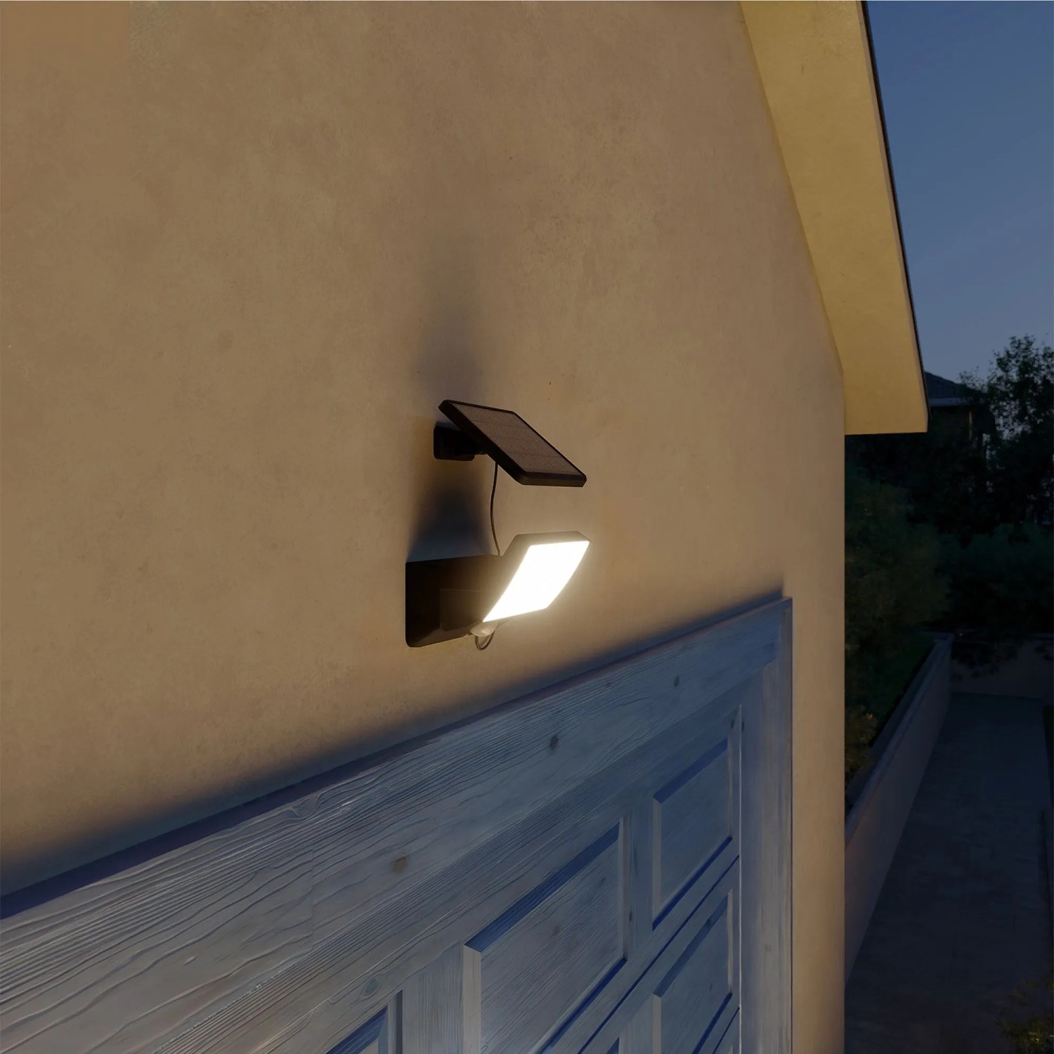 Schwarze Philips Solar-LED-Wandleuchte Fyns mit Bewegungssensor für den Außenbereich.