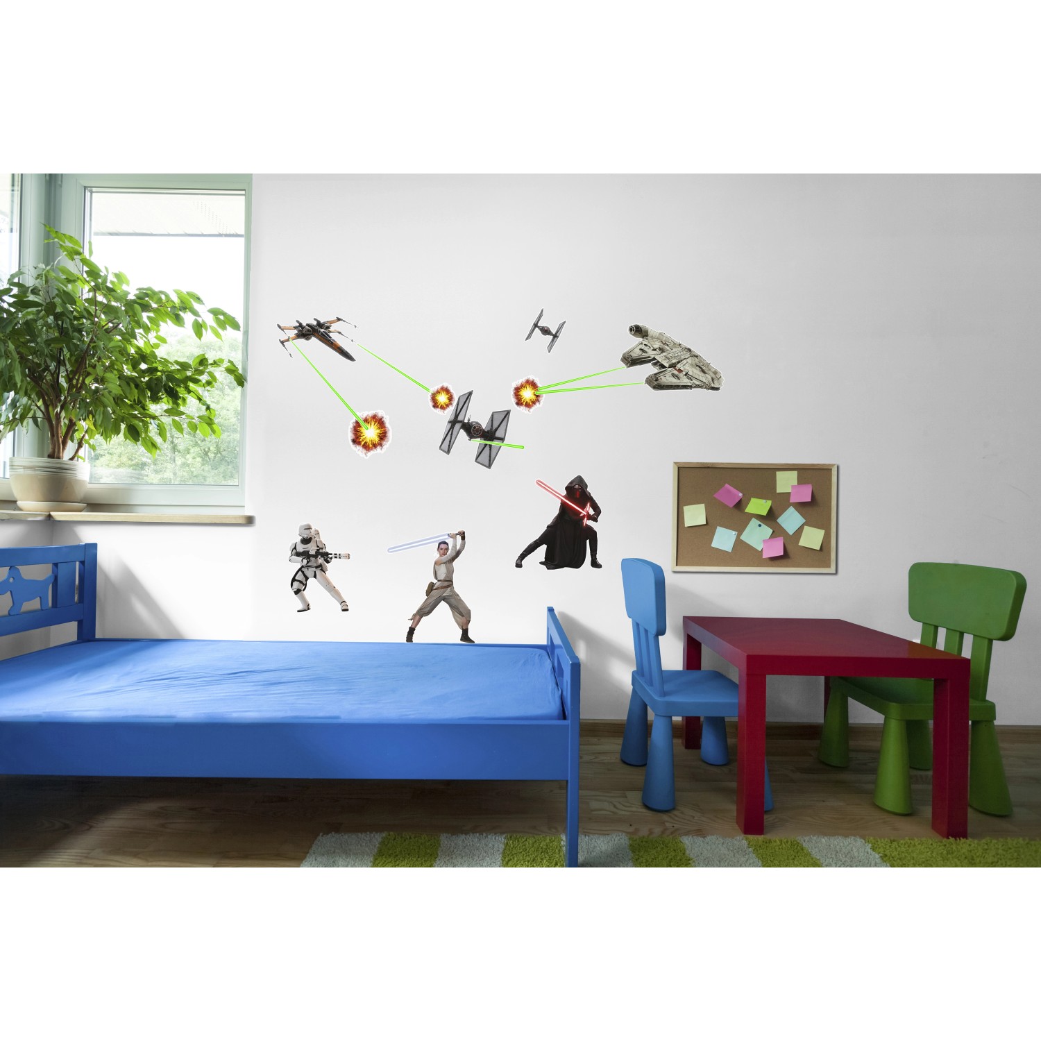 Star Wars Wandtattoo: Deko-Sticker mit Raumschiffen und Charakteren im Kinderzimmer.