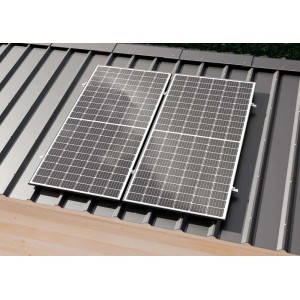 Priwatt Solaranlage priRhomb Duo auf Trapezblechdach, zwei Solarmodule