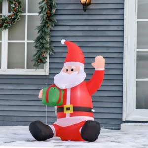 Selbstaufblasbarer Weihnachtsmann sitzend mit Geschenk, winkend, rote Weihnachtsdekoration mit LED auf Schnee.
