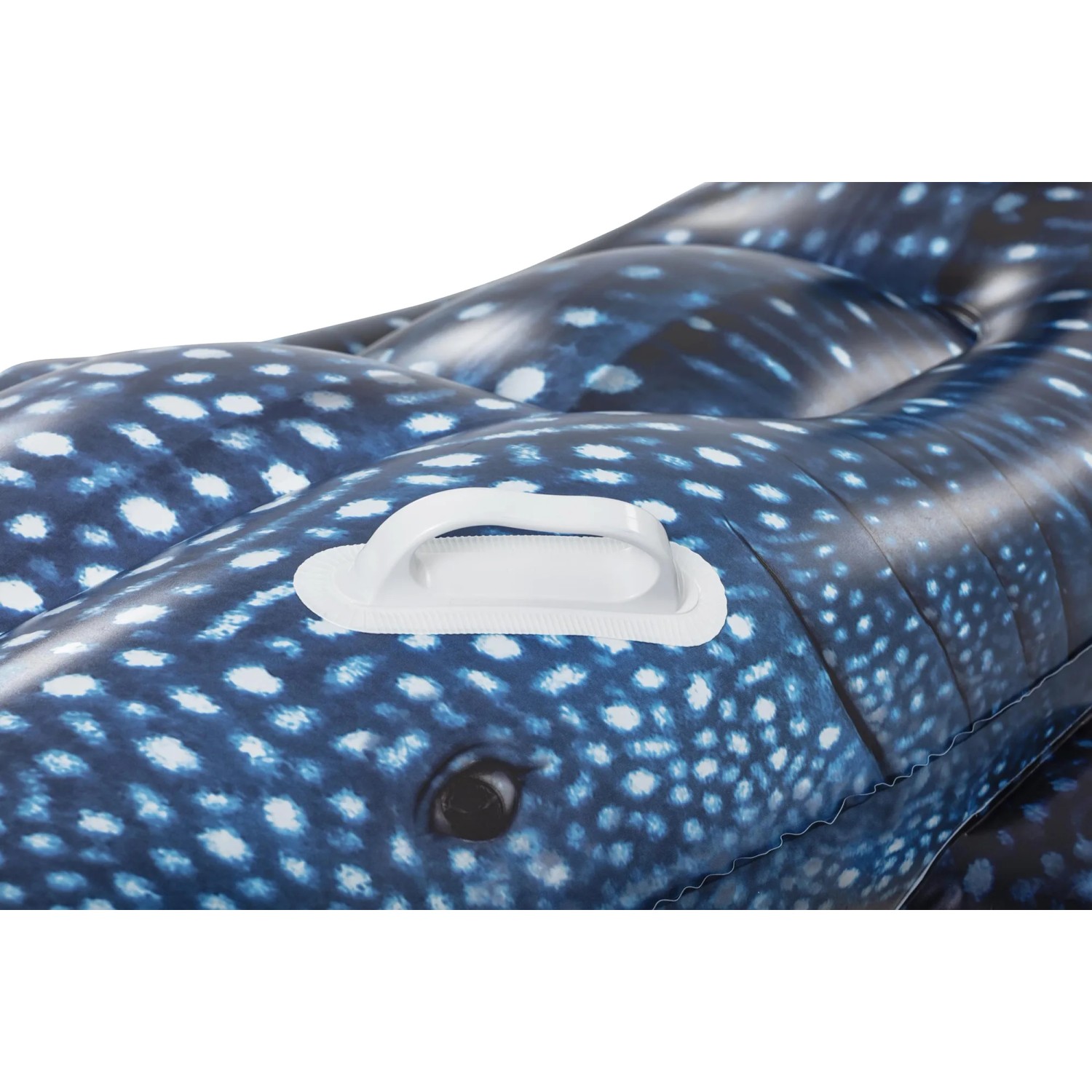 Detailansicht: Bestway Schwimmtier Whaletastic Wonders mit Haltegriff und Walhai-Muster.