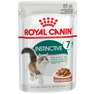 Royal Canin Instinctive 7+ Nassfutter für ältere Katzen, 85g Portionsbeutel in Soße.