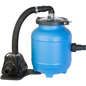 Sandfilteranlage für Gre Echtholzpool Lili: Blaue Filteranlage mit schwarzer Pumpe und Schlauch.