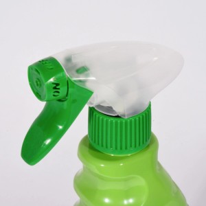 Sprühkopf des Compo Vorox Grünvernichter für Terrassen und Wege, 1000ml Flasche.