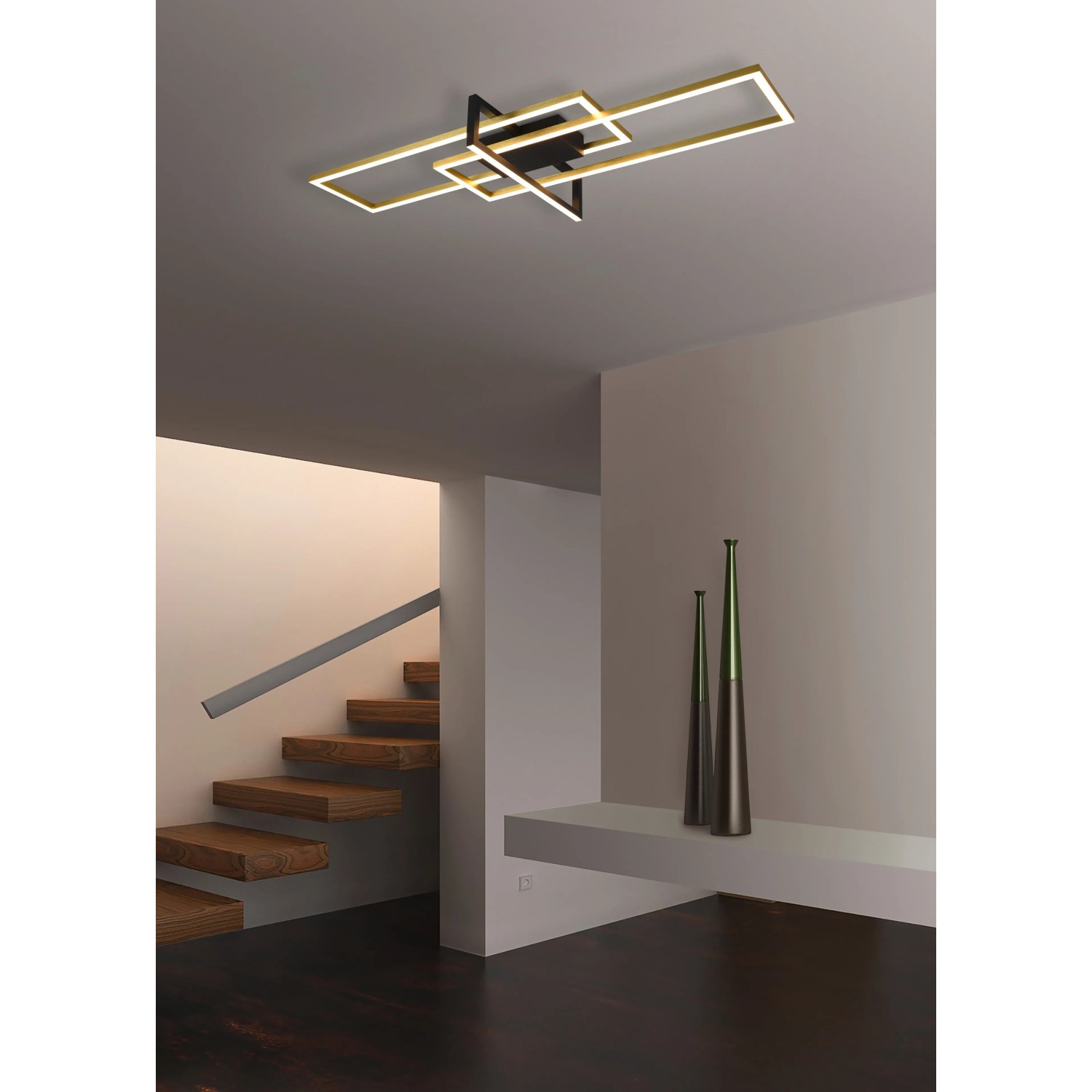 Moderne Trio LED Deckenleuchte Salinas in Messing matt, quadratisches Design.