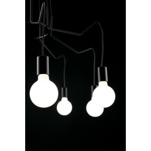 Schwarzer, 8-flammiger Luce Design Kronleuchter Habitat mit E27 Fassungen und minimalistischem Design.