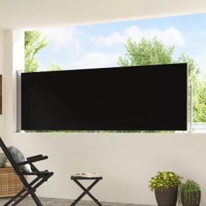 Ausgezogene, schwarze vidaXL Seitenmarkise (100x500 cm) auf einer Terrasse.