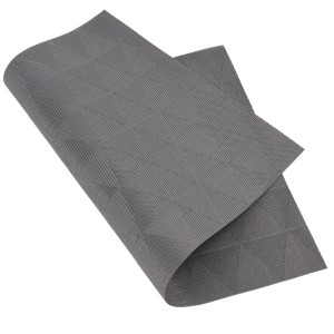 Anthrazitfarbenes Venilia Tischset Triangle, rechteckig, 45x30 cm, aus Kunststoffgewebe.
