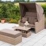 Gartenbank Rimini Natur mit Hülle, Lounge-Gartenmöbel aus Polyrattan mit Tisch und Hocker.