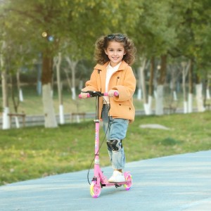 Mädchen fährt AIYAPLAY Kinder Scooter (rosa) mit Leuchträdern im Park.