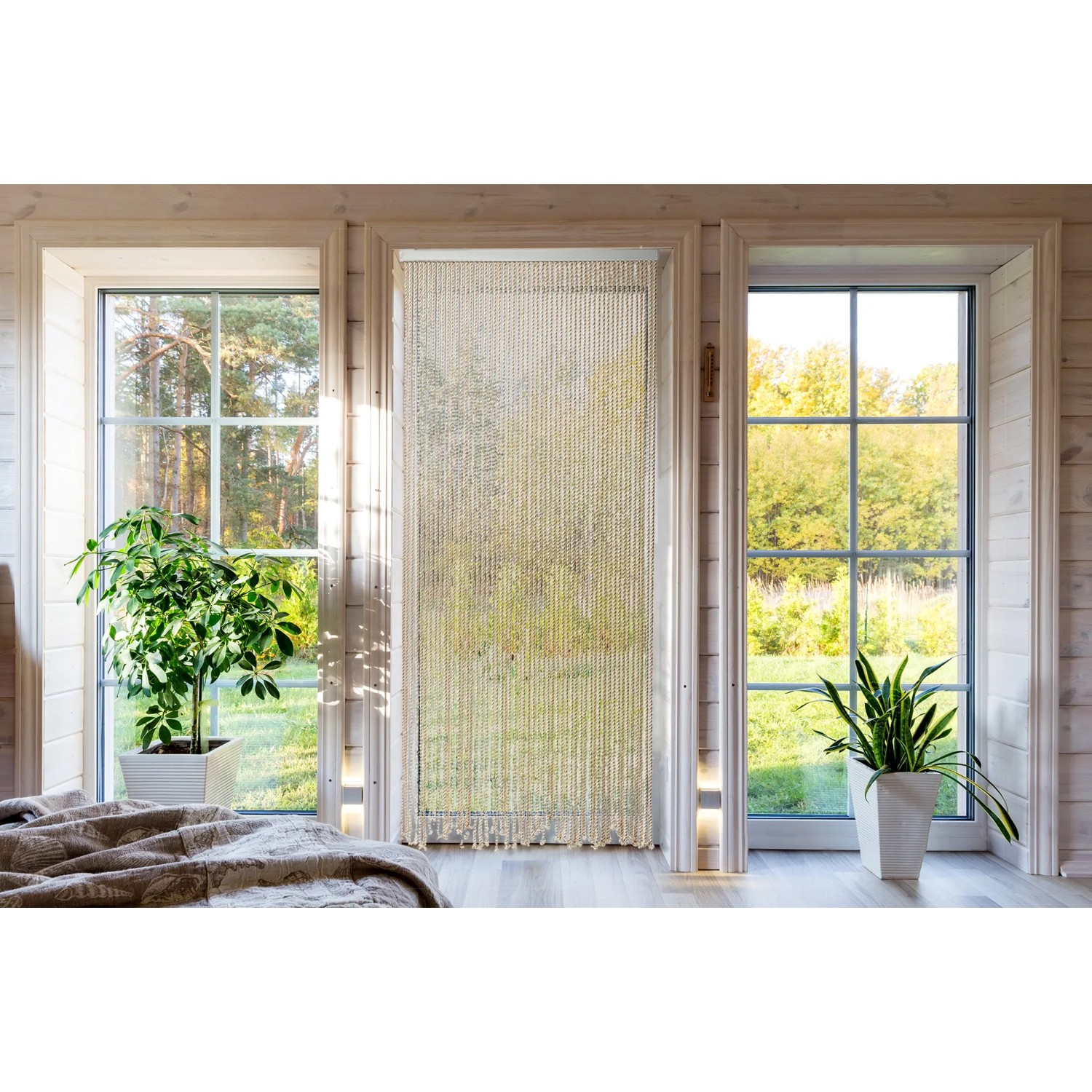 Kobolo Türvorhang Seilvorhang Maritim, 54 Stränge, beige, als Dekoartikel im Raum.