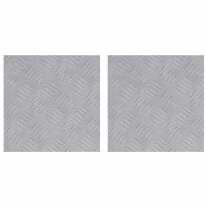 Zwei silberne Aluminium Rautenscheiben 30x30 cm mit Riffelblech-Muster als Anti-Rutsch Stufenmatten.