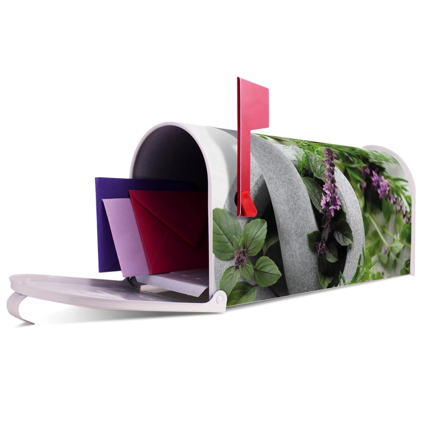 Weißer Banjado US Briefkasten mit Kräutermotiv, Stahl, rote Fahne und geöffneter Klappe mit Briefen.