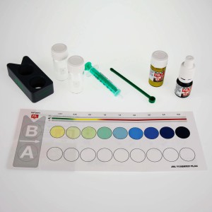 JBL ProAquaTest PO4 Phosphat Koi Wassertest Set für Teichpflege mit Farbskala, Küvetten und Zubehör.