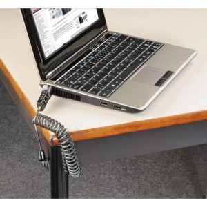 Hama Laptopschloss Portable mit Zahlenschloss am Notebook befestigt.