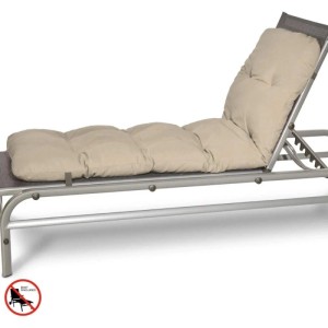 Beautissu Sonnenliegen-Auflage Flair RL in Natur, 190x60x8 cm, mit stilvollen Heftungen auf Gartenliege.