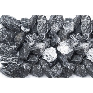 Schwarz-weißer Marmorbruch (25-50 mm) im PE-Sack (25 kg) für Zierkies und Ziersplitt.