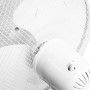 Detailaufnahme: Weißer Emerio Standventilator, 125 cm hoch, mit Schutzgitter.