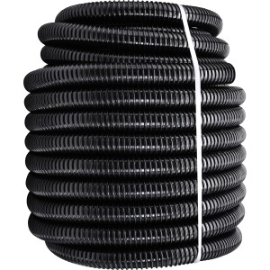 Aufgerollter, schwarzer FITT Teichschlauch Lightflex, 32 mm, 22 m, für Gartenteiche.