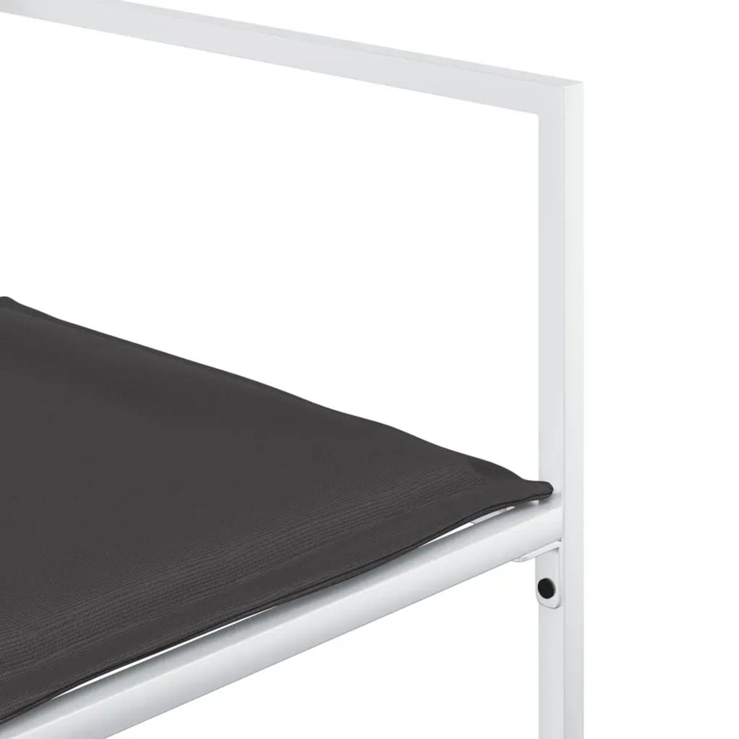 Detailansicht Gartenstuhl der vidaXL 17-tlg. Essgruppe, weißes Gestell, anthrazitfarbene Textilene.