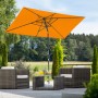 Rechteckiger, mandarinfarbener Schneider Balkonschirm 270x150 cm mit Kurbel und Gartensitzgruppe.