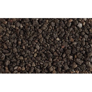 Nahaufnahme von Scherf Lavamulch, anthrazit-braun, 8-25 mm Körnung. Zierkies für Gartenwege und Steingärten.