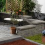 Bruchsteinmauer Grundelement in Grau-Nuanciert (50x25x15 cm) als Gartengestaltung.