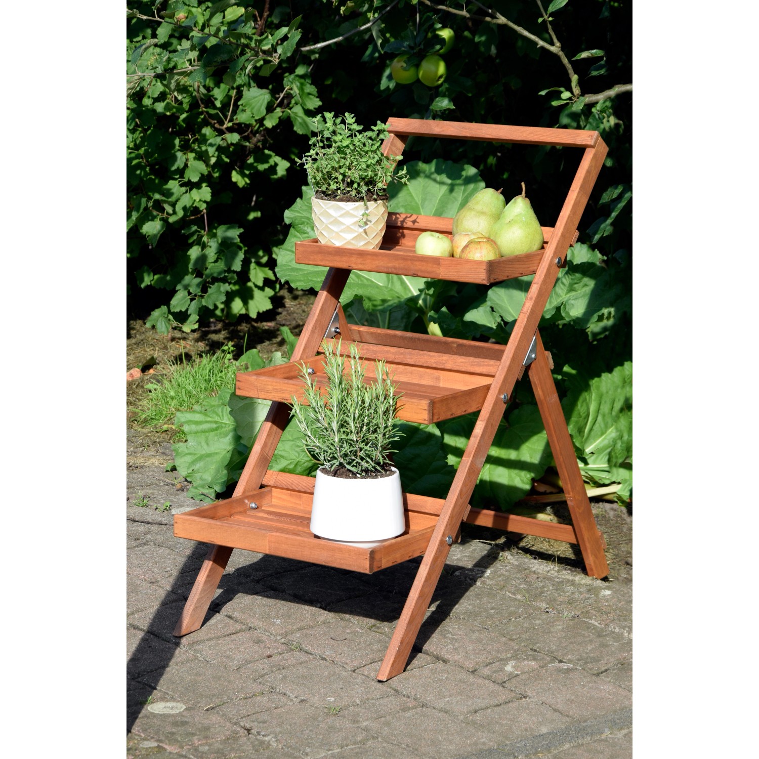 Klappbare, braune Dobar Blumentreppe aus FSC®-Holz mit drei Ebenen für Garten oder Balkon.