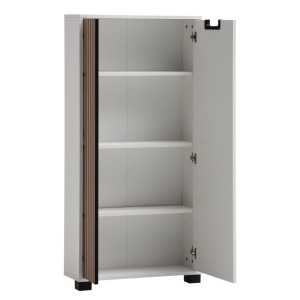 Offenes, weißes Schildmeyer Highboard Ryker mit Akustikpaneel und Einlegeböden.