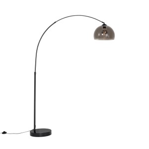 Moderne, schwarze Bogenlampe „Arc“ mit Rauchglas-Schirm. Elegante Innenleuchte für Wohnräume.