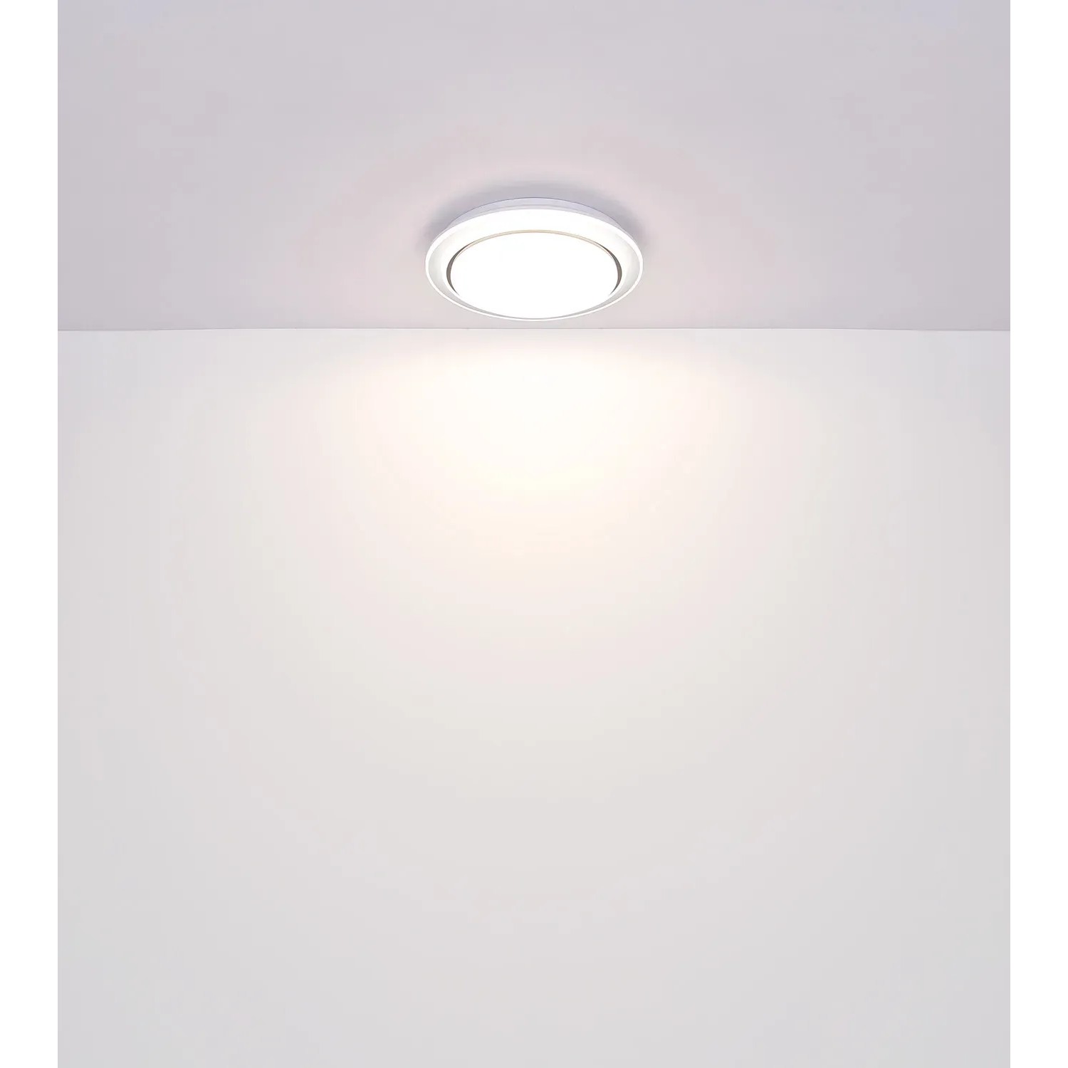 Weiße, runde LED-Deckenleuchte Foppa von Globo, Ø 40 cm, an der Decke montiert.