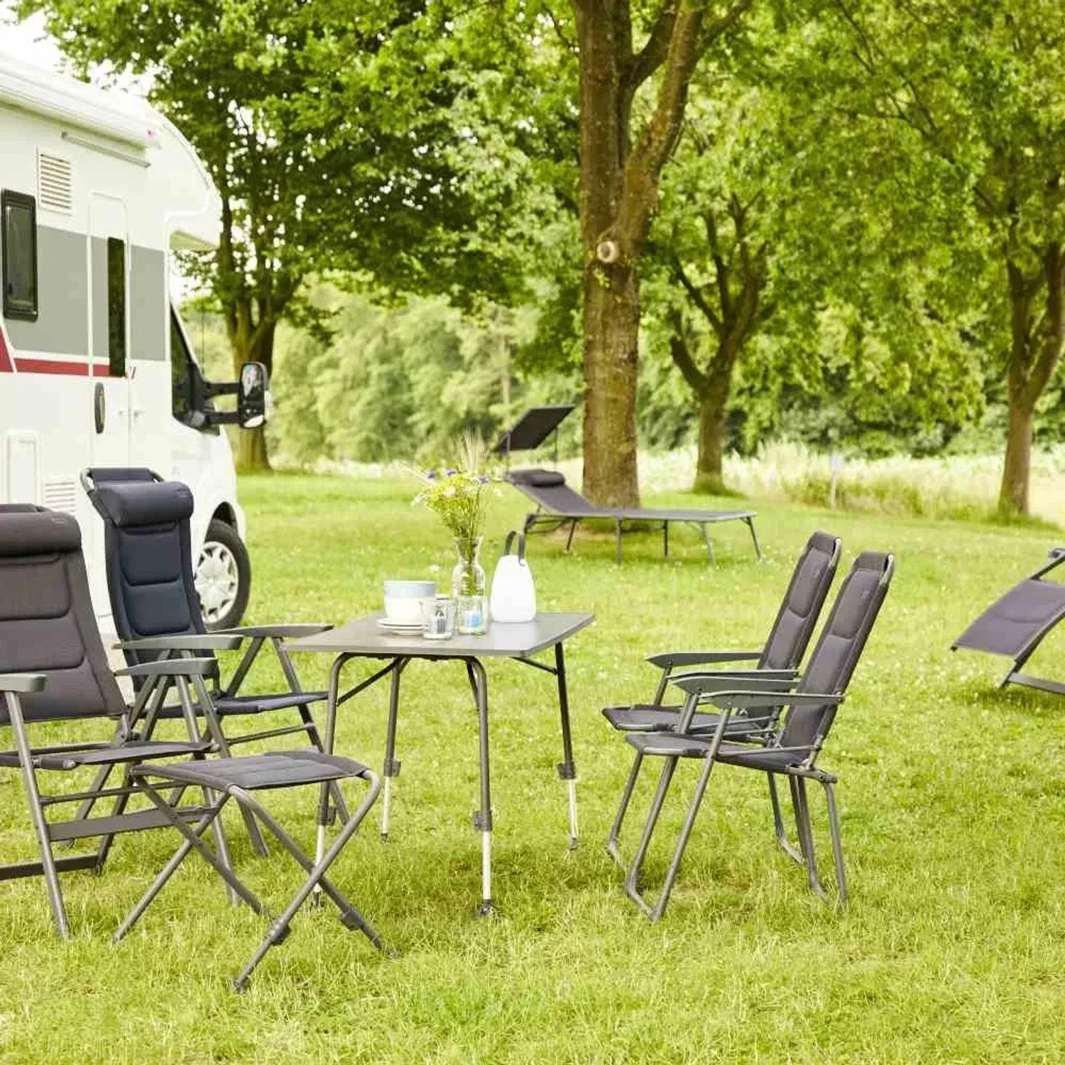 roof tent SummitBreeze XL - 55" Aluminum Rooftop Tent