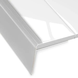 Silbernes KARAT Stufenkantenprofil Safety Form F für Treppenkanten, 50x53x1340mm.