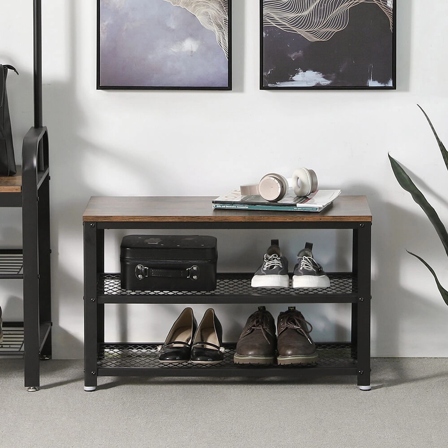 Vasagle Schuhbank in Braun-Schwarz mit 2 Gitterablagen für Schuhe und Accessoires.