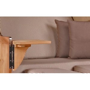 Detailansicht Strandkorb Nordstrand Teak Grey: Teakholz, grau gestreifte Polster, Bistrotisch.
