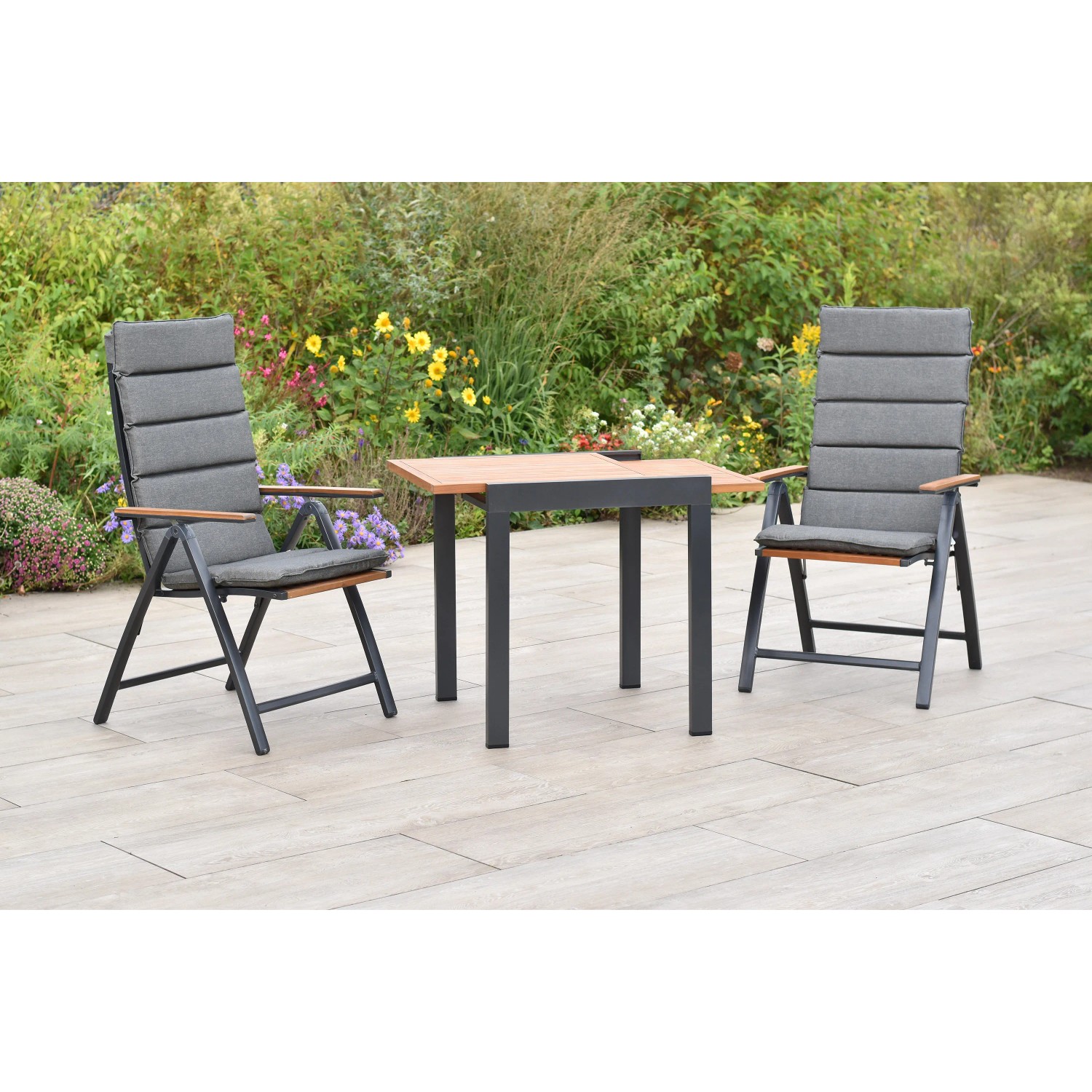 Merxx Athos Gartenmöbel-Set: Klappsessel mit Auflagen und Ausziehtisch aus Akazie, ideal für Balkon/Terrasse.