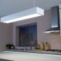 Philips LED-Röhre 20W in Röhrenform, neutralweißes Licht in moderner Küche.