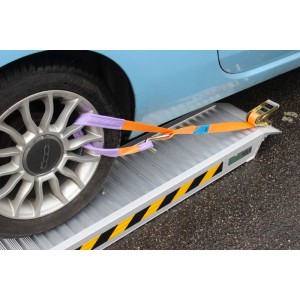 TRUTZHOLM Spanngurte zur Autotransport-Sicherung auf Anhänger, 2t Zugkraft, orange.