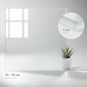 Quadratische, matte Glastischplatte (50x50 cm) von Tulup. Ideal als Tischplatte oder Möbelbauplatte.
