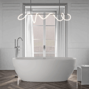 Freistehende, matte, weiße Acryl Badewanne (170x80 cm) von Bernstein BELAQUA im modernen Badezimmer.