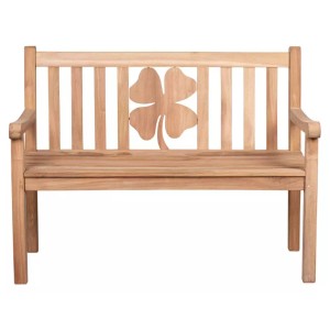 Gartenbank Kleeblatt aus Teakholz, robust und mit abgerundeten Armlehnen. Motiv Kleeblatt im Rückenteil.