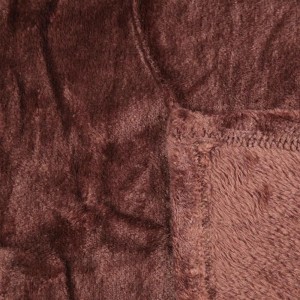 Bestlivings Kuscheldecke Celina Braun, 130x170 cm. Weiche Wohndecke für Sofa oder Bett.