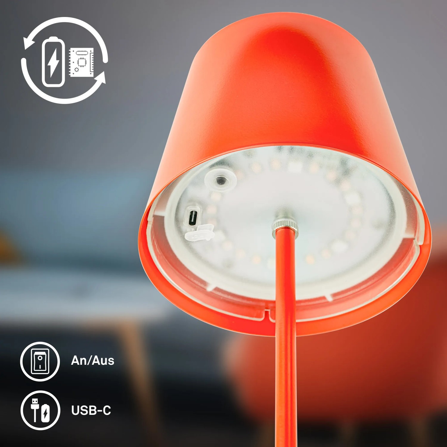 Detailaufnahme: Apricotfarbene Brilo Tischleuchte mit LED-Lichtern und USB-C Anschluss.