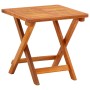 Quadratischer Beistelltisch aus Akazienholz für Sonnenliege, klappbar.