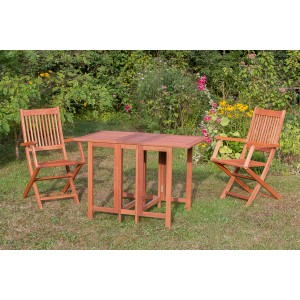 3-teilige Gartenmöbelgruppe Rio aus Eukalyptusholz mit Klapptisch und Klappsesseln für Balkon oder Terrasse.