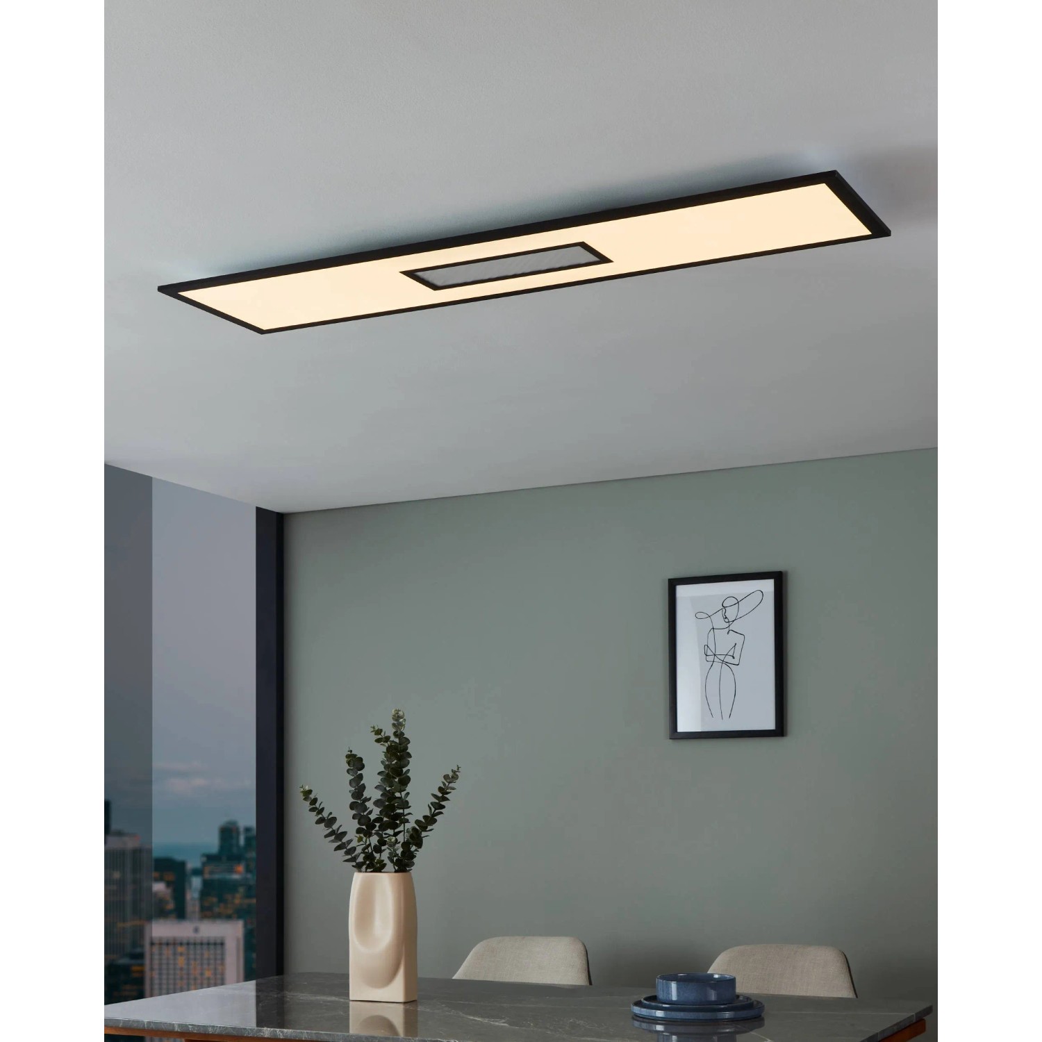 Moderne Eglo LED-Deckenleuchte Bordonara, schwarz-weiß, mit RGB-Funktion und Fernbedienung.
