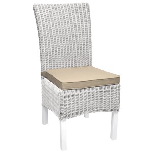 Beautissu Loft SK Stuhlkissen 4er Set, naturfarben, auf weißem Stuhl. Sitzkissen für mehr Komfort.