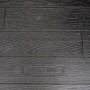 Detailaufnahme: Schwarzes Lifetime Kunststoff-Gartenhaus Stella mit Holzstruktur.